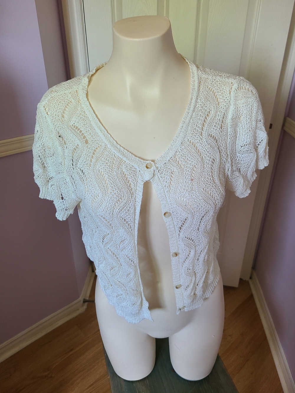 Atmosphere Cream Short-Sleeve Openwork Button Cardigan
